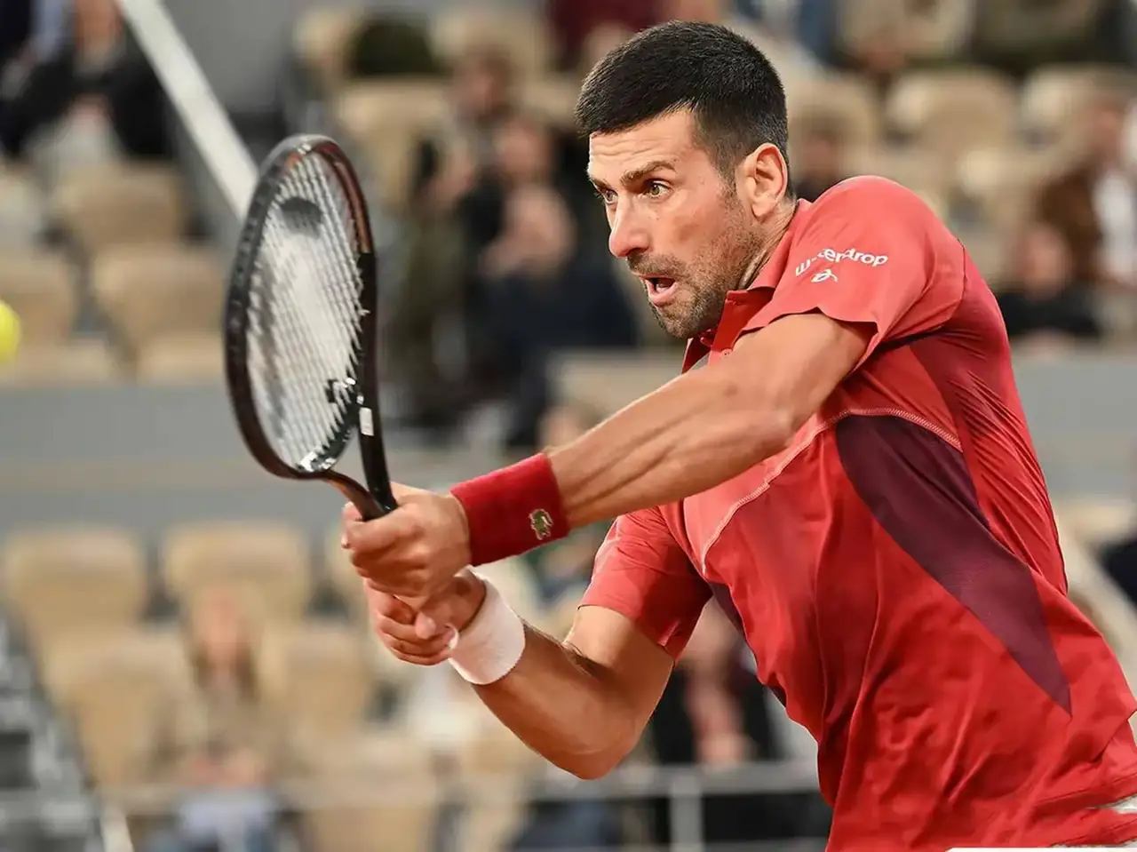 开云体育入口-温网鏖战拉沃尔杯，德约科维奇高光表现