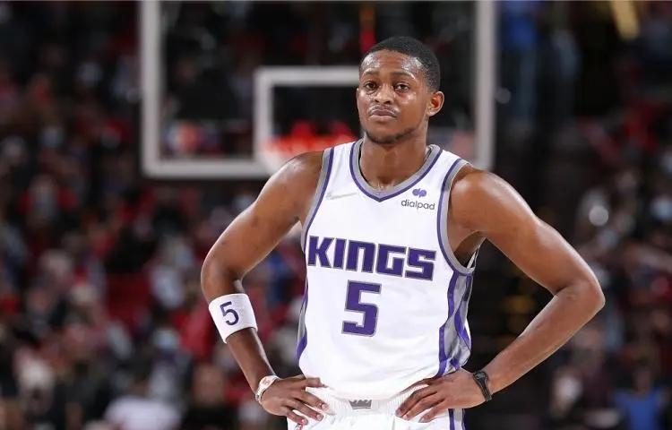 开云体育app-快船鏖战步行者，福克斯高光表现