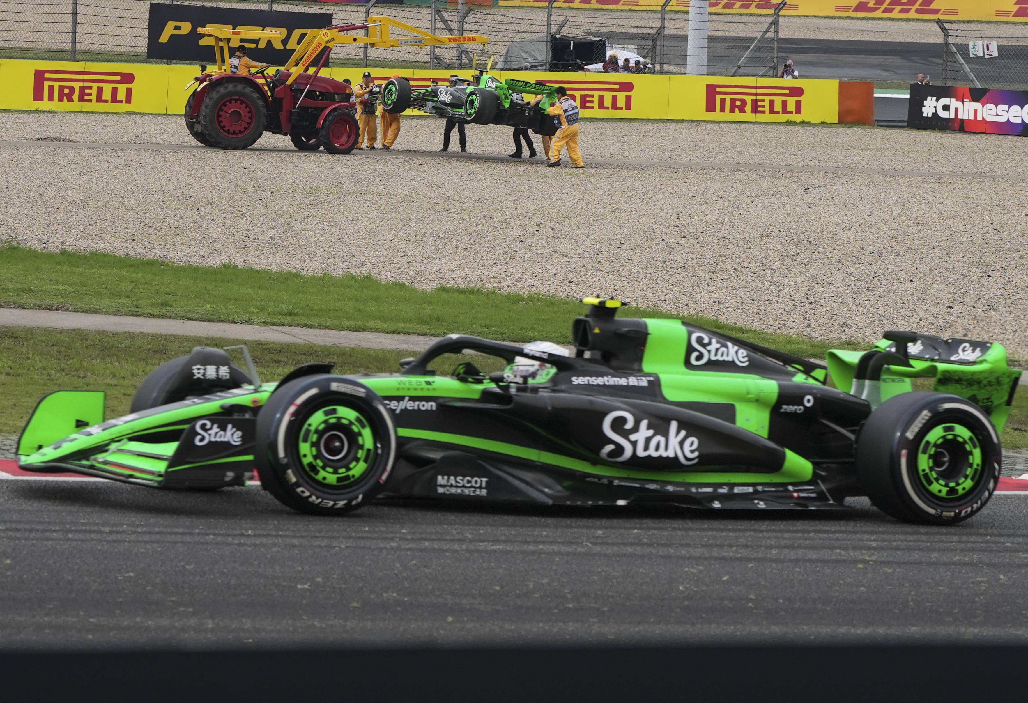 雷诺车队绝杀索伯车队，佩雷兹惊艳四座